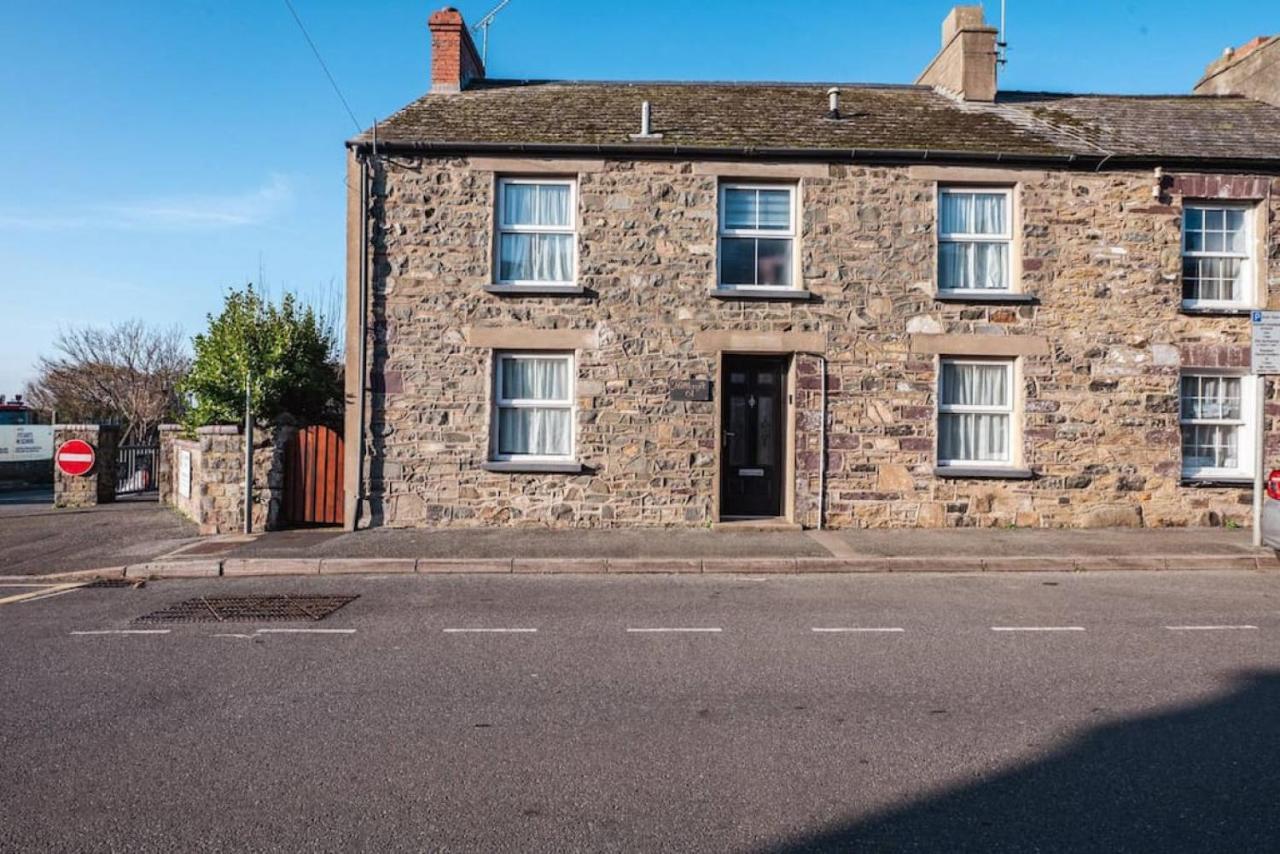 Cosy Welsh Cottage In St Davids Centre With Garden Exterior photo